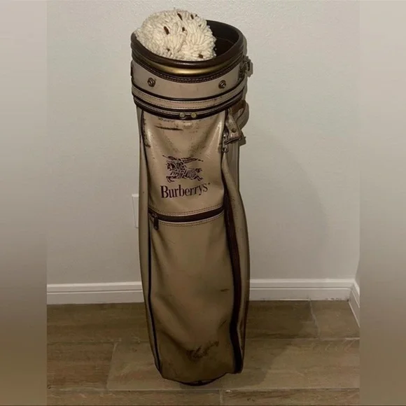 Vintage Burberrys Leather Golf Bag. - Picture 3 of 11